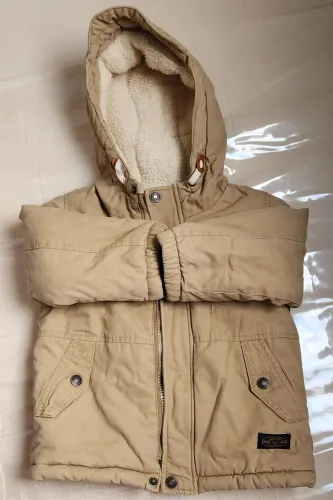 Casaco Infantil com Capuz - Conforto e Estilo