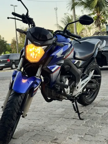 ? Honda Twister 2022 - Única dona!