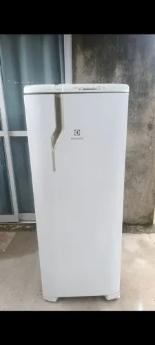 Geladeira 110 FUNCIONANDO PERFEITAMENTE - ENTREGA GRÁTIS - 12X CARTÃO