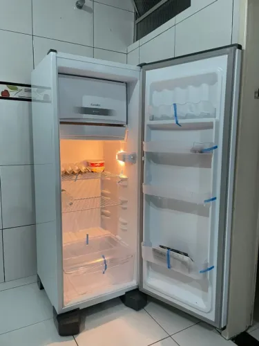 Geladeira Nova Branca 245 Litros ROC31 PRO 110V