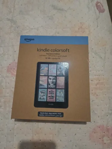 Kindle colorsoft signature edition 32gb, na caixa.
