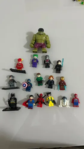 Lote de Mini LEBO/compatíveis de Super-Heróis - Batman, Superman, Marvel e DC