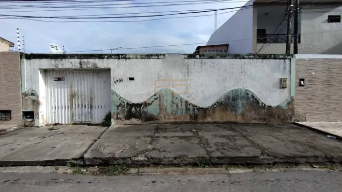 Casa Nascente na Jatiúca com 200 m² | Excelente Potencial de Valorização
