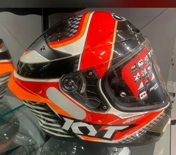 Capacete KYT