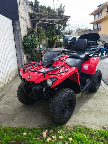 Quadriciclo Can Am 450 Max 2 lugares