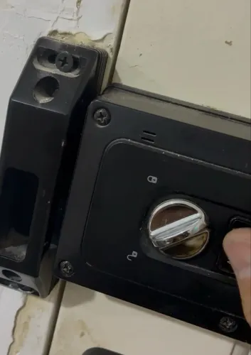 Fechadura eletrônica intelbras fr10