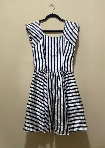 Vestido listrado vintage/retrô/anos 60