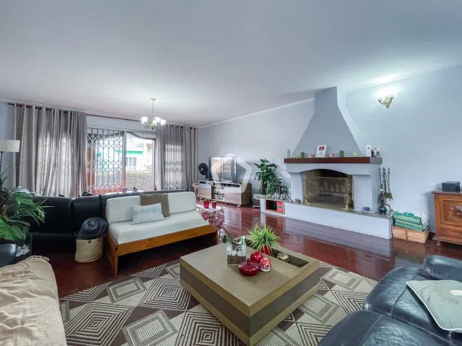 Casa em Vila Jacuí