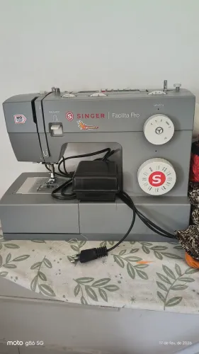 Máquina de costura 