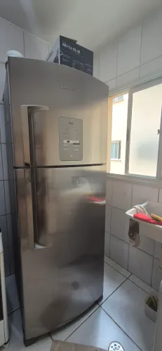 Geladeira brastemp 460L com compressor danificado
