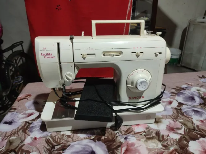 Máquina de costura Singer 