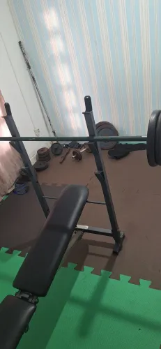 Aparelho de musculação tudo o que esta na imagem