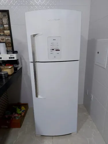 Vendo geladeira duplex Brastemp ACTIVE, Fostfree, branca, gaveta gelo, bem conservada.  