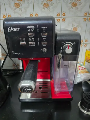Cafeteira Oster Prima Latte