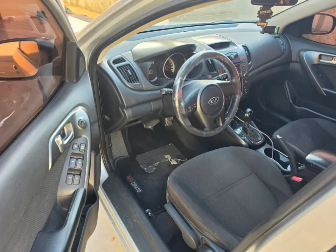 Kia Motors Cerato 1.6 16V Aut. 2012