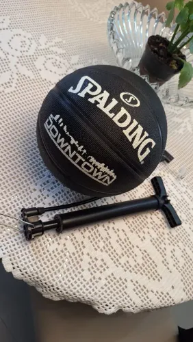 Bola de Basquete e bomba nunca usados