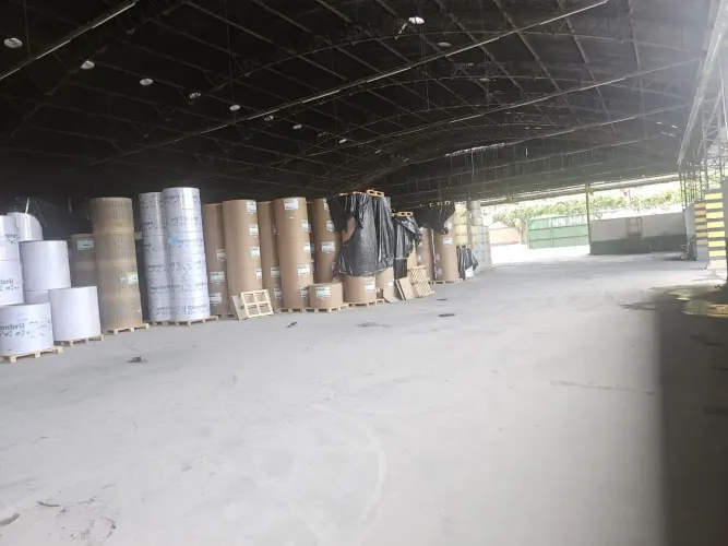 Alugo galpão com  3000 metros quadrados em Cachoeirinha - Manaus - AM