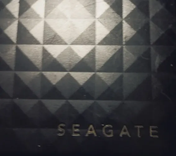 HD EXTERNO 1 TERABYTE (SEAGATE) (EM EXCELENTE ESTADO)