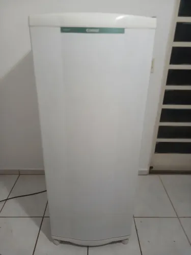 Geladeira Consul Semi Nova Degelo Seco 261 litros