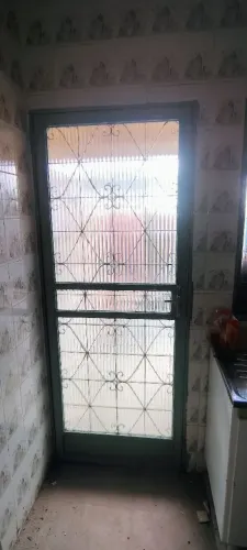 Duas portas de ferro a partir de 100 reais