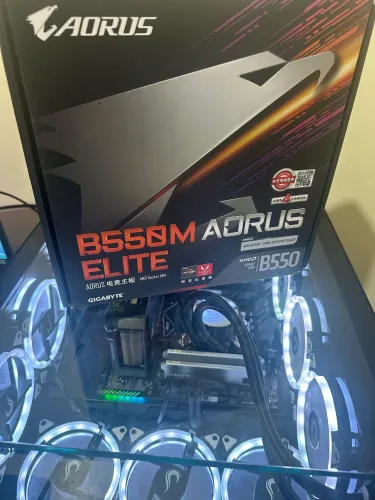 Placa Mãe Gigabyte B550M Aorus Elite AM4 DDR4