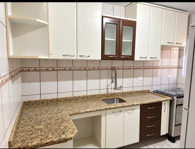 Cozinha completa com granito cuba