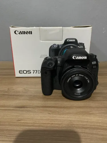Câmera cânon 77D (corpo) 