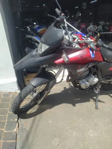 Vendo xre300 modelo 2012