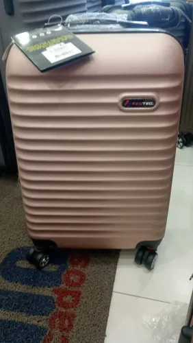 Mala nova nunca usada 