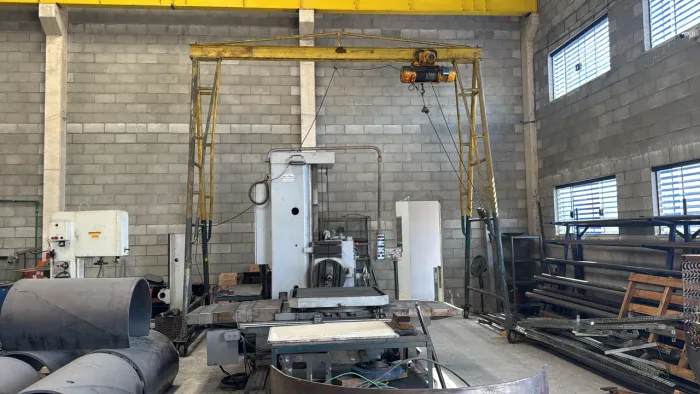 Pórtico com talha 2ton 