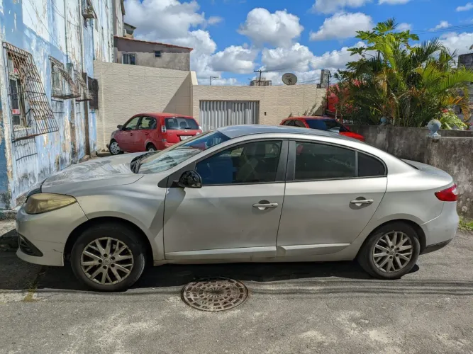 Renault Fluence Sed. Dynamique 2.0 16V Flex Aut. 2015