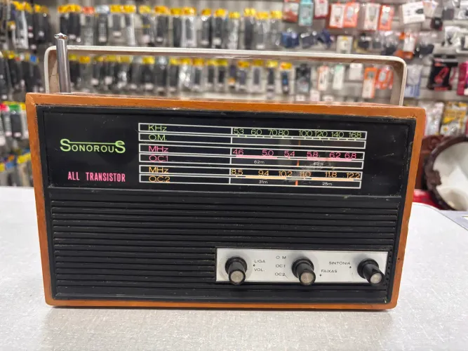 Antigo Raro Rádio 3 Faixas Am Om Oc Sonorous Leia Descrição