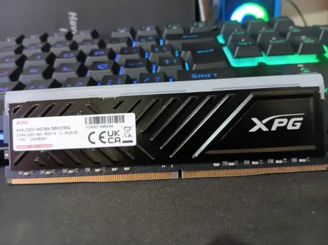 Memória DDR4 XPG Spectrix D35G, RGB, 16GB, 3200MHz cl16