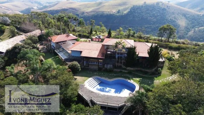 Casa de Condominio em Vale Das Videiras - Petrópolis