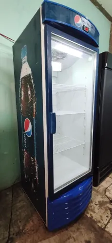 Cervejeira Expositora Metalfrio 558 litros (atinge -6 graus)