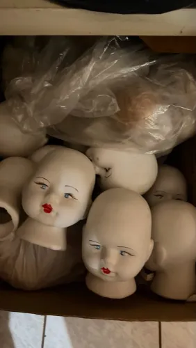 Bonecas de porcelana : cabeças