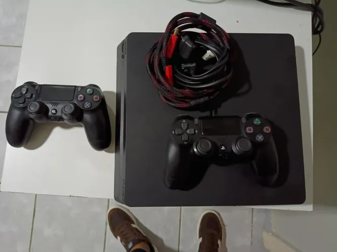 PlayStation 4 Slim 1TB