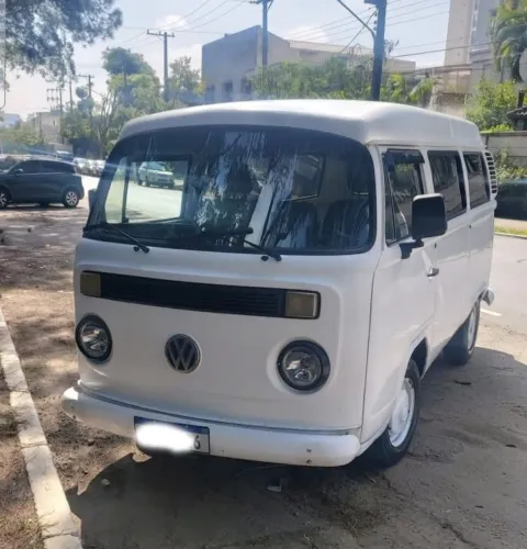 Volkswagen Kombi Furgão (álcool) 2000
