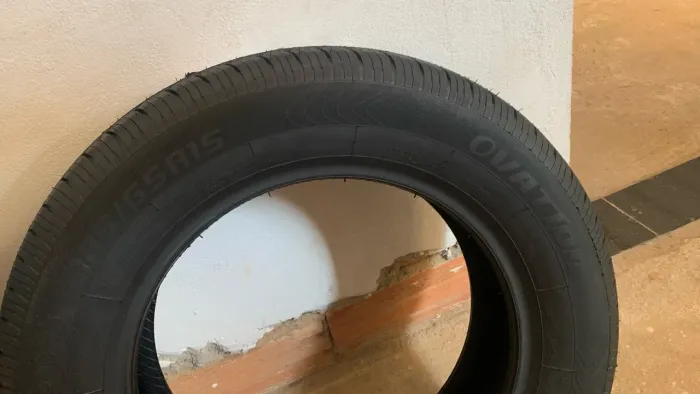 Vendo Pneu 185/65/15