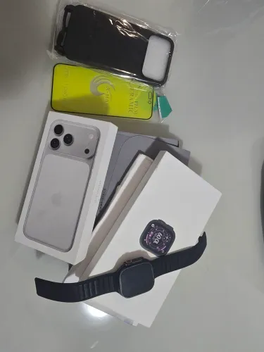 ?Kit Apple? APPLE WATCH ULTRA 3 GPS + CELULAR 49MM  +  Iphone 17 Pro Max, Silver, 256GB.