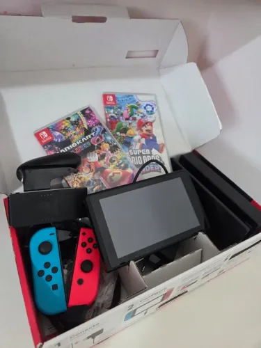 Nintendo switch 32GB com 2 jogos