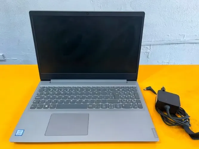Notebook Lenovo Core i3 com 8GB e NVME 256GB - Garantia de 6 meses e Entrega Grátis