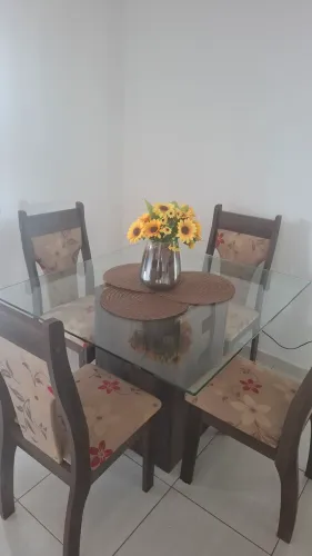 Mesa de jantar clm 4 cadeiras 