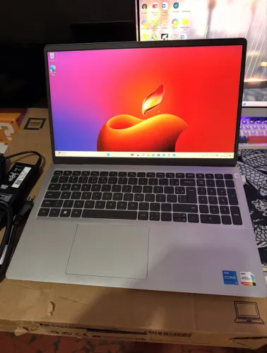 Deel inspiron 15 3511 "FHD i5-1135G7 11th (Intel Iris-Xe)8GB Ram?SSD NVME: 256GB 