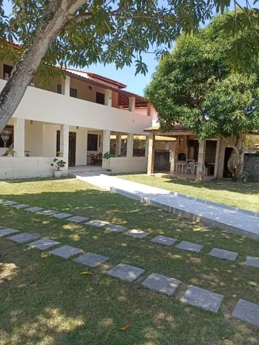 linda casa em condomínio fechado