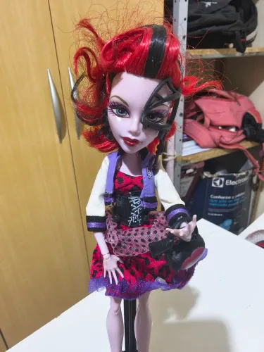 BONECA MONSTER HIGH
