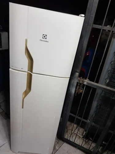 Geladeira frost free Electrolux