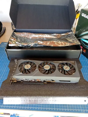 RX 6600 praticamente nova 7 meses mais nem usei em nada pesad6