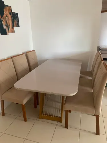 Mesa de Jantar 6 Lugares com Tampo de Vidro | Conservada