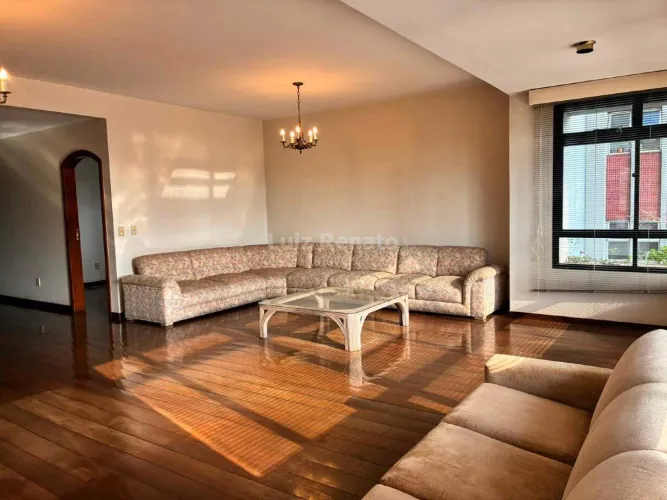 Apartamento para locação, 4 quartos com 3 suítes, 330m² de área no Funcionários